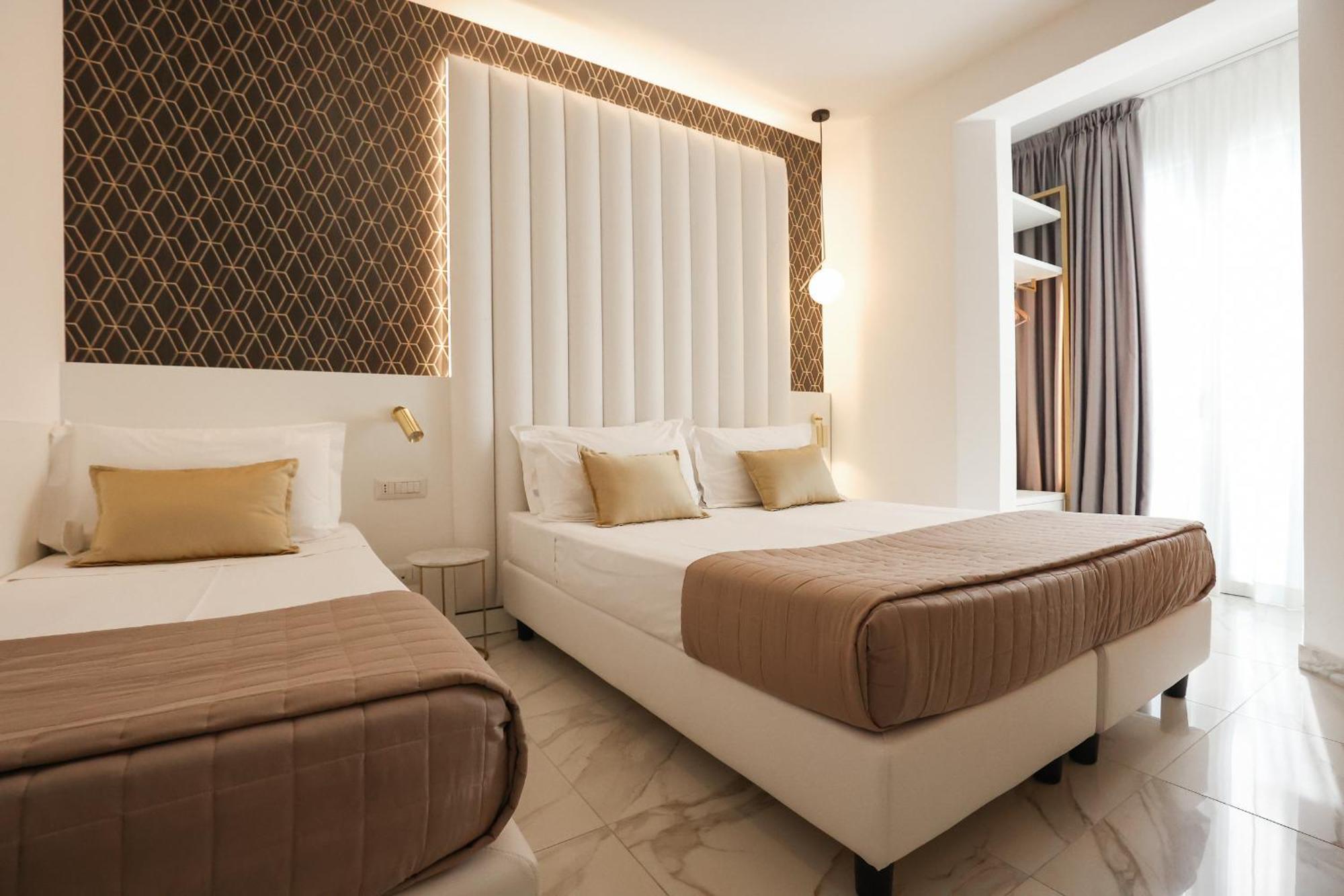 Hotel Cenisio Ріміні Екстер'єр фото